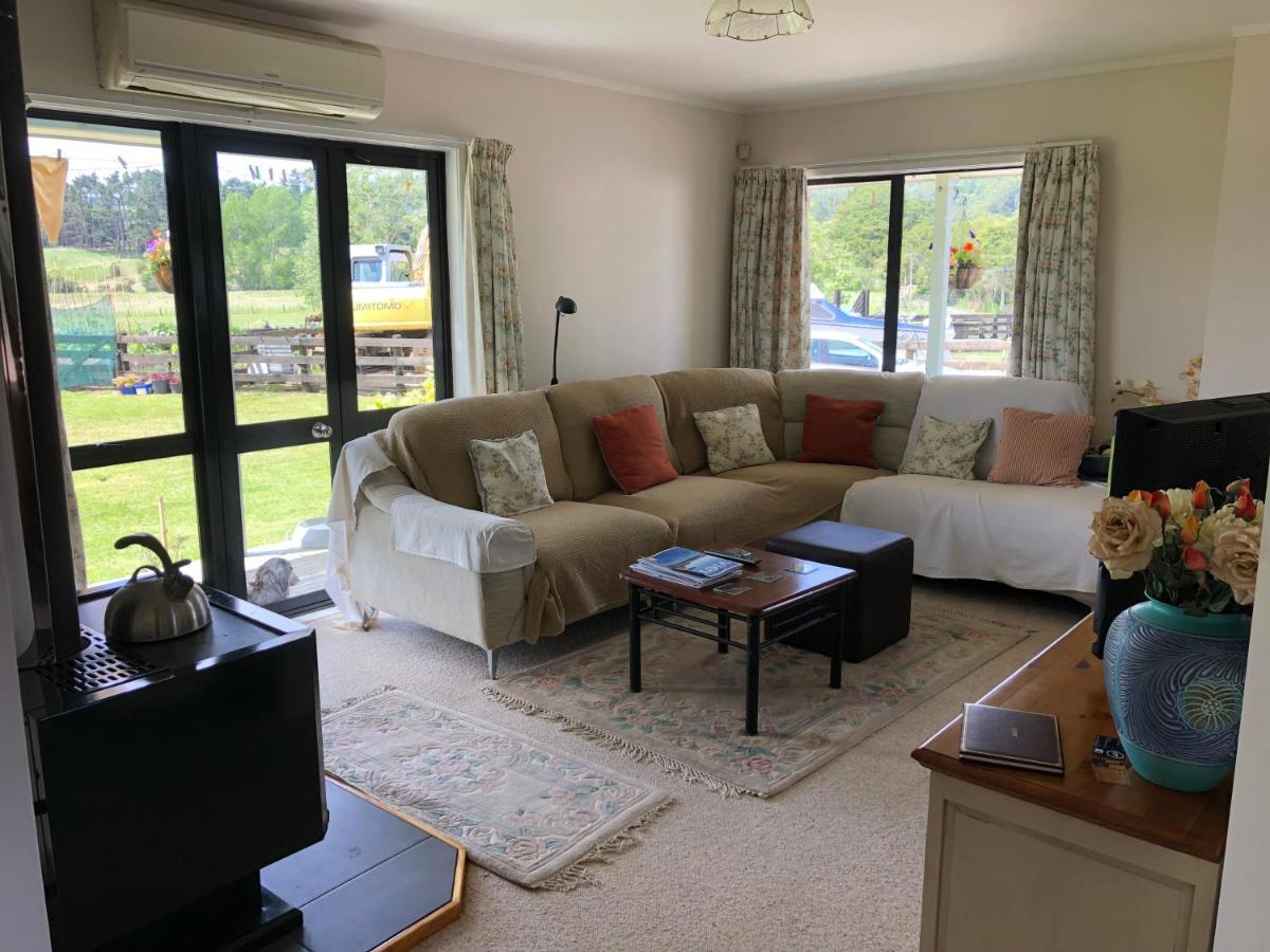 Hunua Ranges Bed & Breakfast Exterior photo