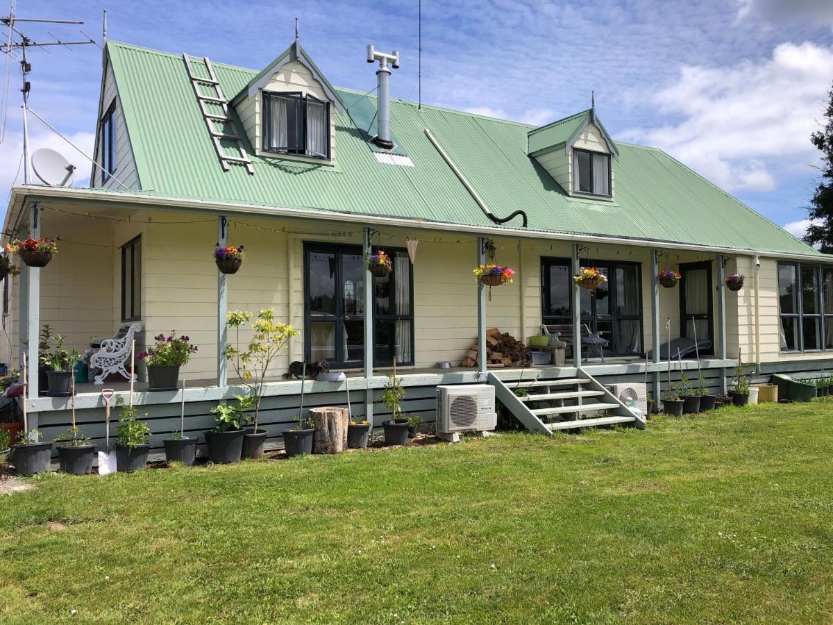 Hunua Ranges Bed & Breakfast Exterior photo
